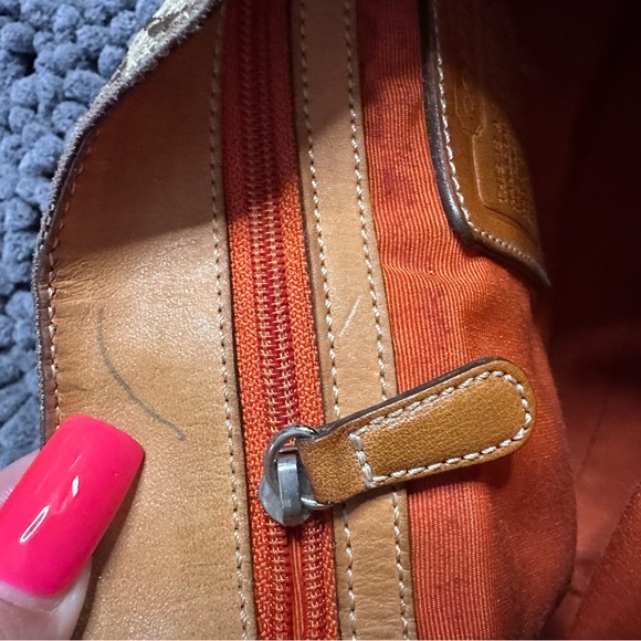 Coach Hampton Clip Signature Classic Shoulder Bag - Picture 7 of 14
